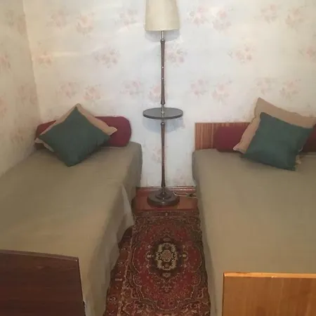 شقة Kreenholmi Marple House *